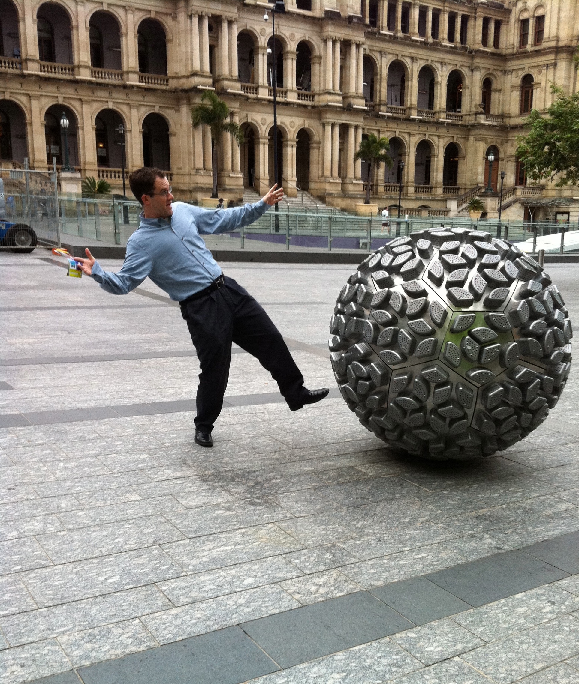 Brisbane sculpture: great big ball