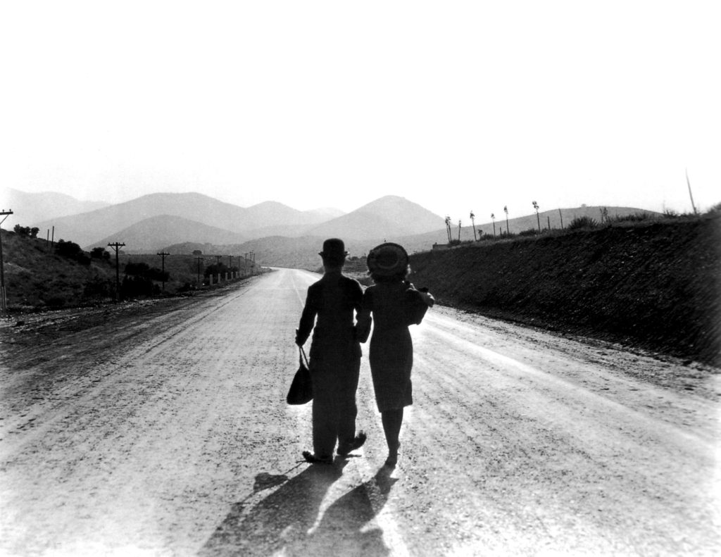 Chaplin, Modern Times (1936): final scene